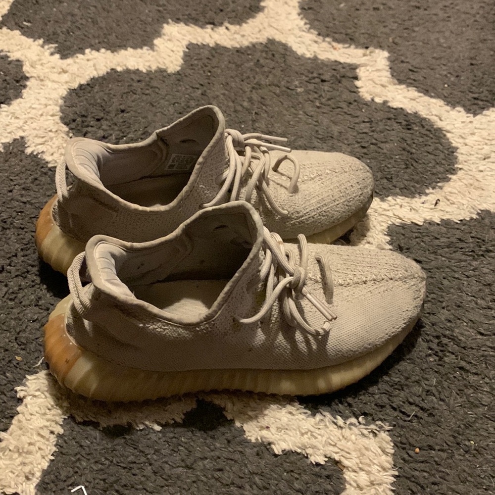 Yeezy 350 v2 sesame with box